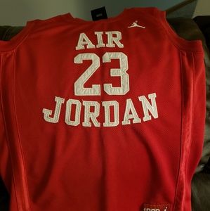 Red Jordan Jersey boys medium 10-12